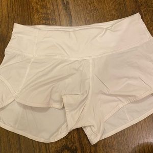 white lululemon shorts 2.5” inseam